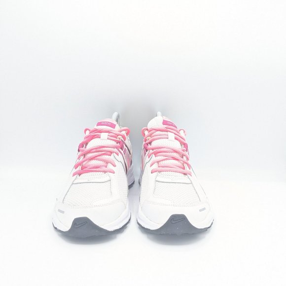 Nike Womens Dart 10 Reslon White Lace Up Running Shoes Size 8.5 - Picture 2 of 8